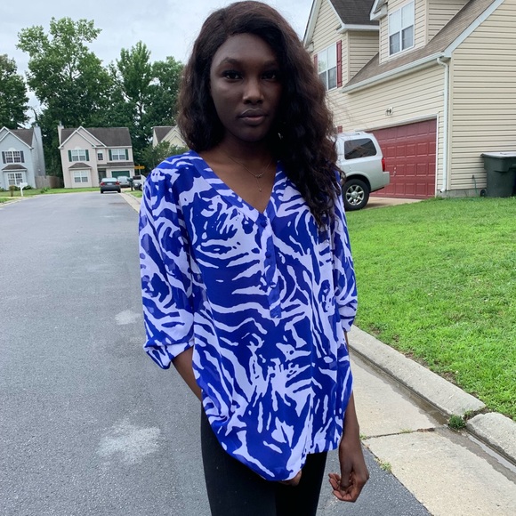 Light, Longsleeved Sophia Blouse - Picture 2 of 8